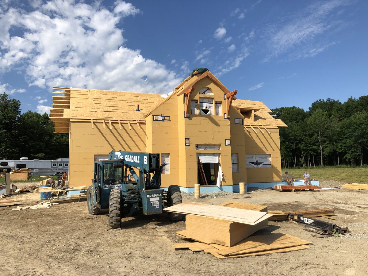 475oliver's tweet photo. New timber frame home in Vermont by Bellwether Craftsmen VT with #Gutex over #ProClima Intello X with cellulose. Went away from SIPs to foam-free, low carbon construction above the foundation and easy to install continuous interior #airtightness.  #Sustainability https://t.co/9dTqA5DvA1