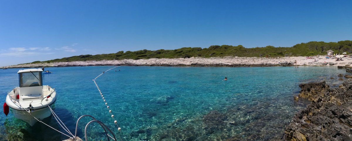 bignutbrown's tweet photo. Idyllic day in the sun #Hvar #Jerolim https://t.co/U6vEKq4Dpk