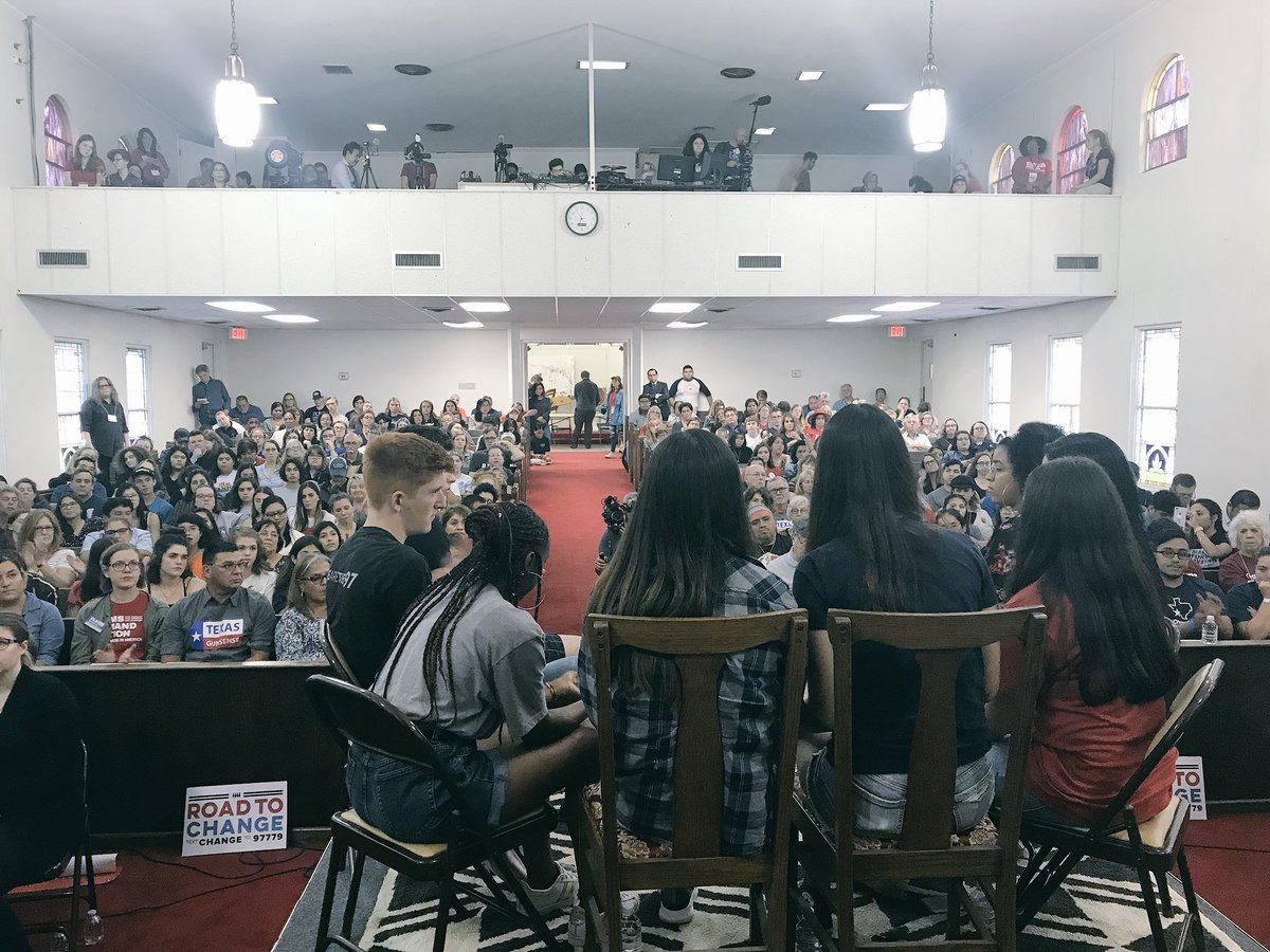 Turnout_Tuesday's tweet image. Let’s not forget the San Antonio townhall last night. We are thankful to the people of La Trinidad Church and the city of San Antonio for being so open and welcoming. The conversations we had were meaningful and will last forever.