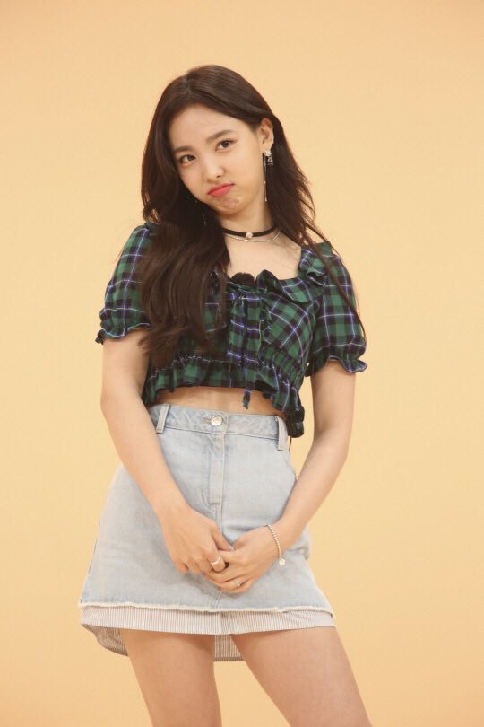 nyoutfits's tweet photo. —☁️☁️
180709 #NAYEON https://t.co/mEMvsyZavD