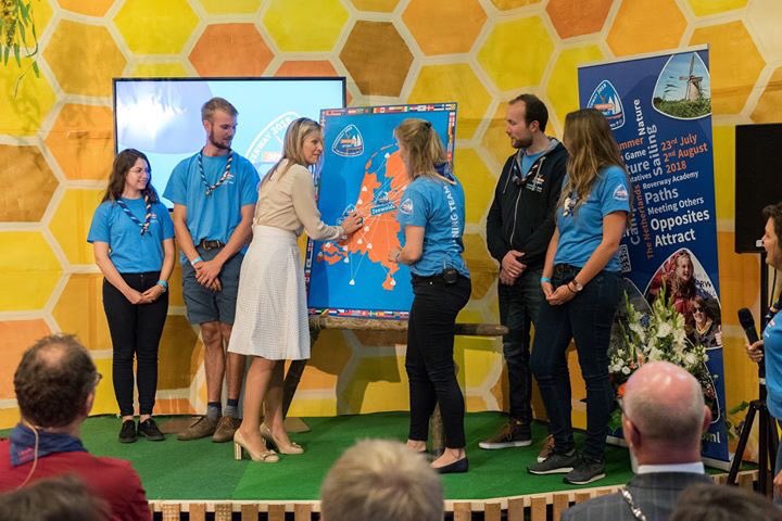 Her Majesty Queen Máxima vistijd Scoutinggroep Hubertus Brandaan in Voorburg on Tuesday 10 July 2018 for the kick-off of Roverway 2018. 
During her visit some of the SteerCo, Path Leaders and supporters have shown her what Roverway2018 is about and what the Participants will do.