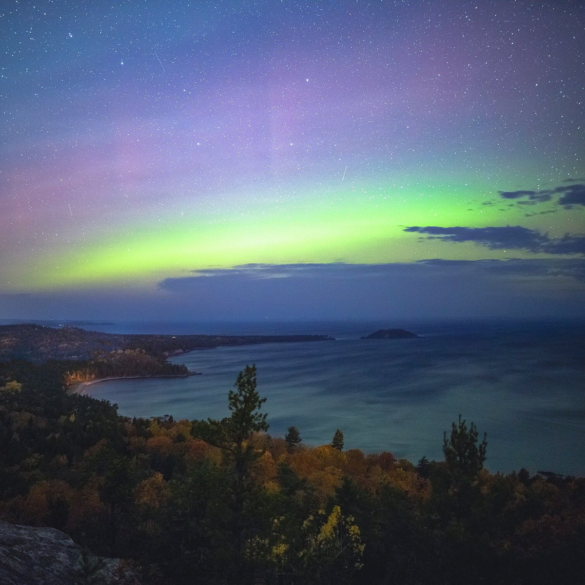 @dkolusk @BabyBezzie @michigannatural @WestMichTourist @abmich @awesomemitten @MichiganAwesome @DrinkMichigan Gurl, you need a UP road trip. #PureMichigan #naturalmichigan