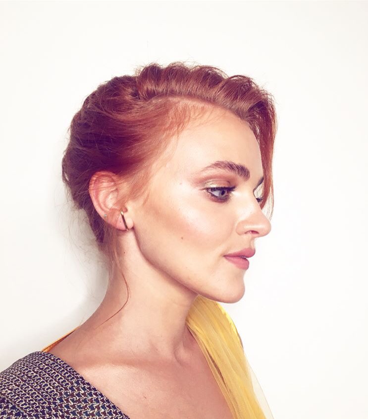 smithandmara's tweet photo. The GORGEOUS @madbrew in the #smithandmara Thick Suspender Cuff at the finale party for @handmaidsonhulu @hulu ✨#Hulu #celebritystyle #HandmaidsTaleSeason2 #eargame #earring #earcuff #style #fashion #gold #jewelry #shop https://t.co/YRuHokpOch