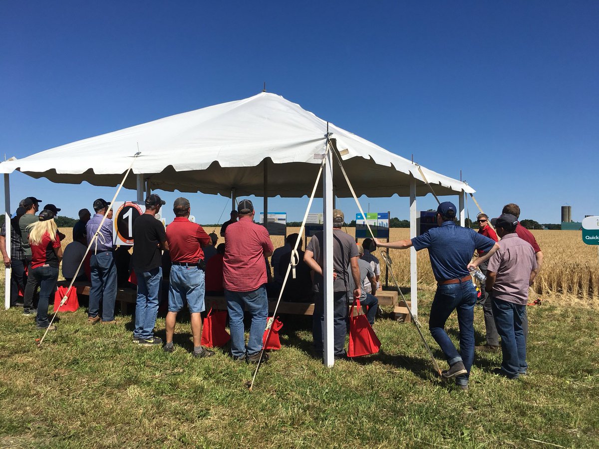 Central_ON_FS's tweet photo. Koch Industries’ Timothy Laatsch is bringing some real life experience to his talk about N loss, and ways to prevent it in your field. #4Rs #FSPinthefield #BYWN18 https://t.co/Rkpctcfw9Q