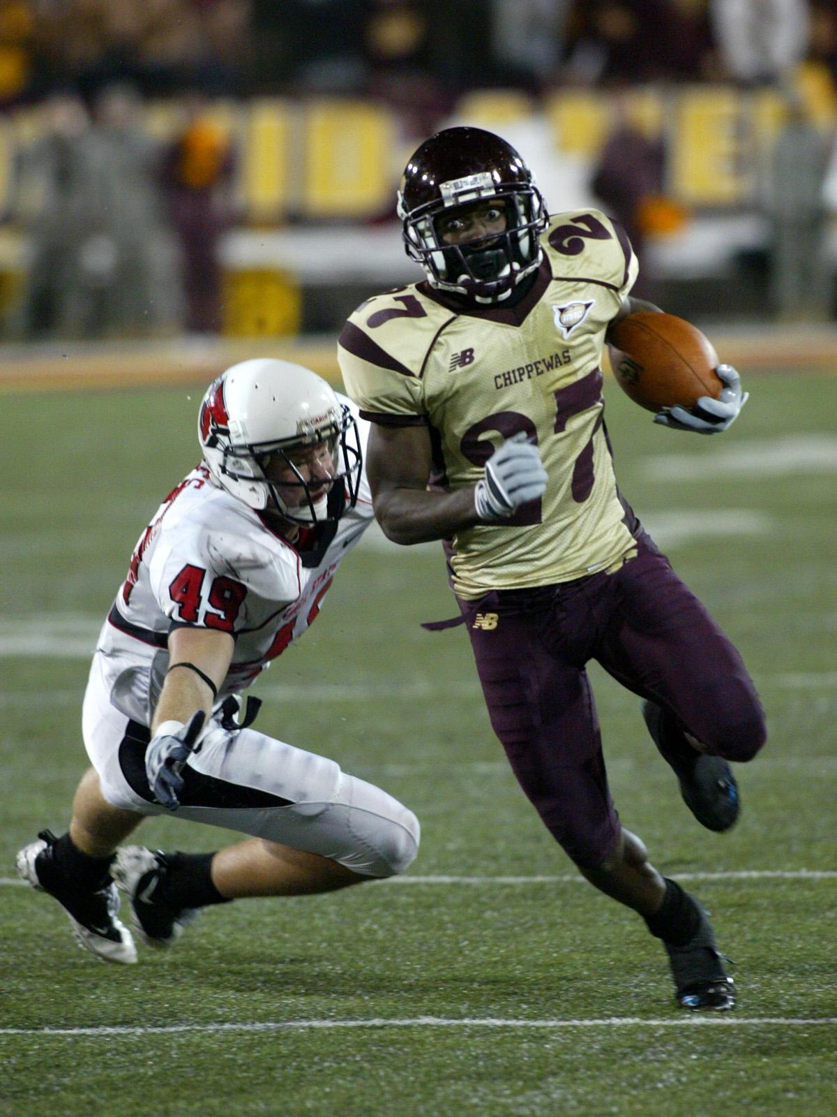 Happy Birthday to Alumni and current Antonio Brown!   