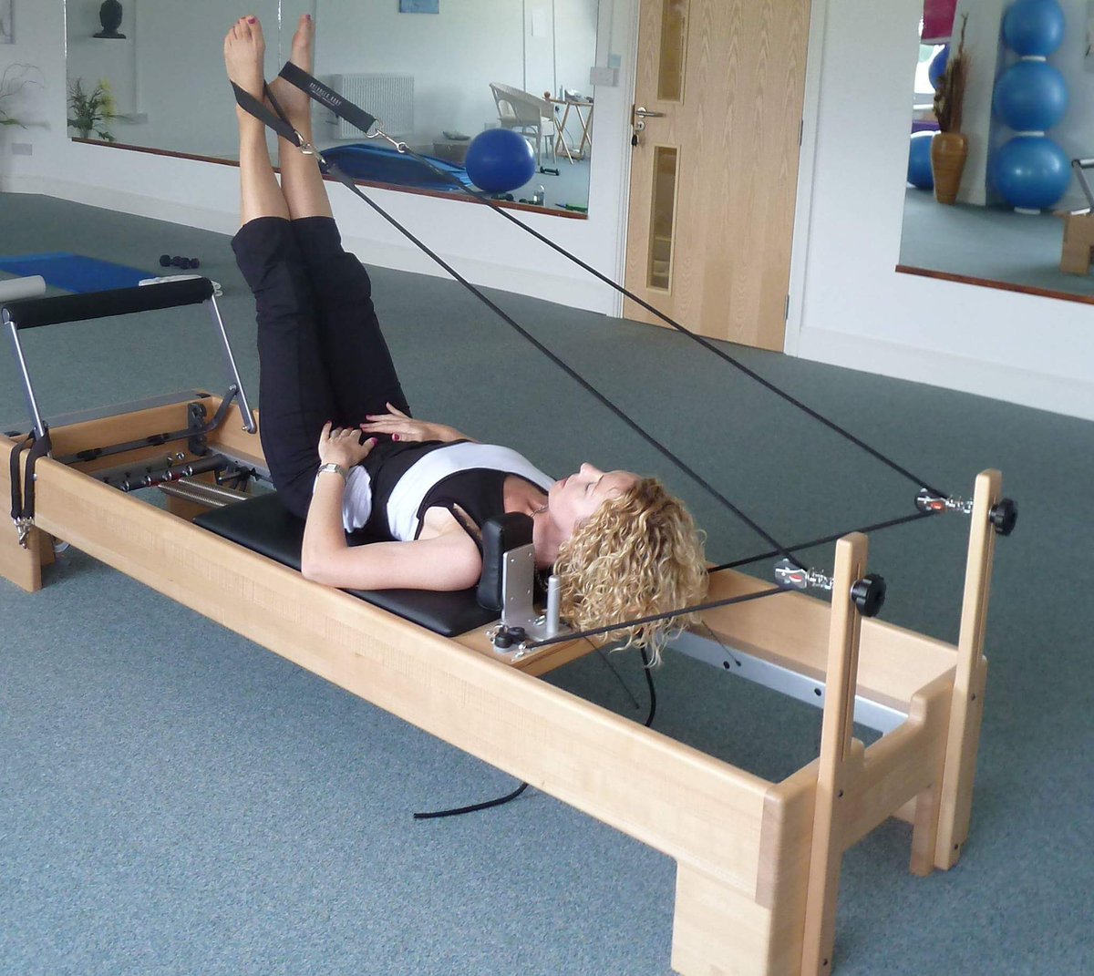pilateswrexham's tweet photo. Good class this morning with the soft ball. Worked my private clients hard on the reformer  afterwards. #busyday #pilates #pilatescore #pilatesinwrexham #pilatesnorthwales https://t.co/lPa0LvUzid