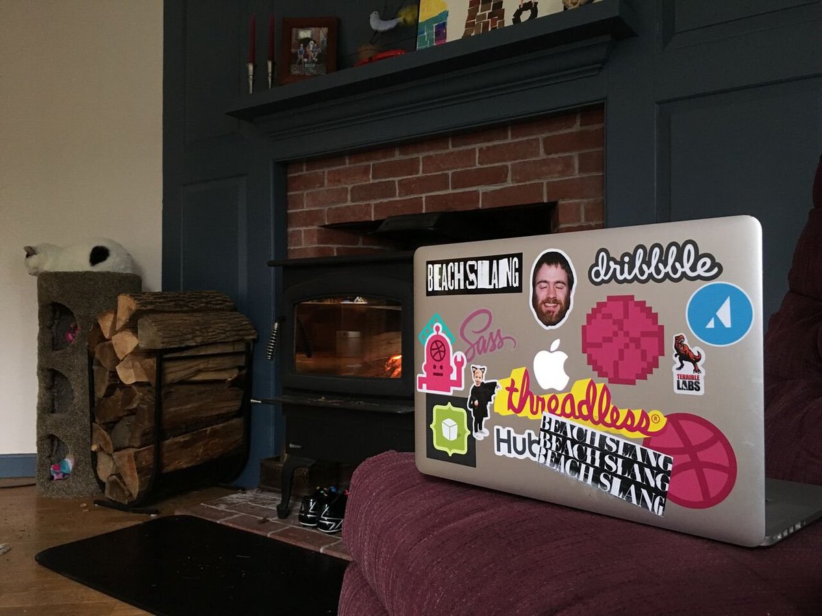 CreativeLittle's tweet image. The folks @dribbble have got it spot on with their #RemoteWorkspaces series. It's great to take a look behind the scenes and see that the people who are part of the design showcase powerhouse are down-to-earth human beings. The ultimate #inspiration  buff.ly/2KAkr6Z