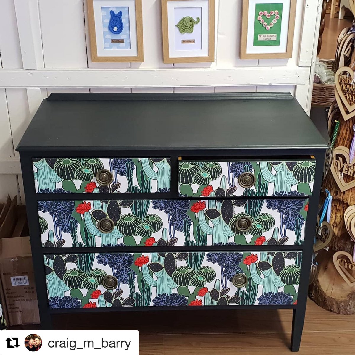 picapicahome's tweet photo. This makes me do a little happy dance 💃 #Repost @craig_m_barry with @get_repost
Now the proud owner of this beautiful chest of drawers!! So beautiful!!! @siopsioned @picapicahome #cactus #upcycle #siopsioned #picapicahome #whereisitgoingtogo #dontknowdontcare #shoplocal https://t.co/7WwJlPpU0J
