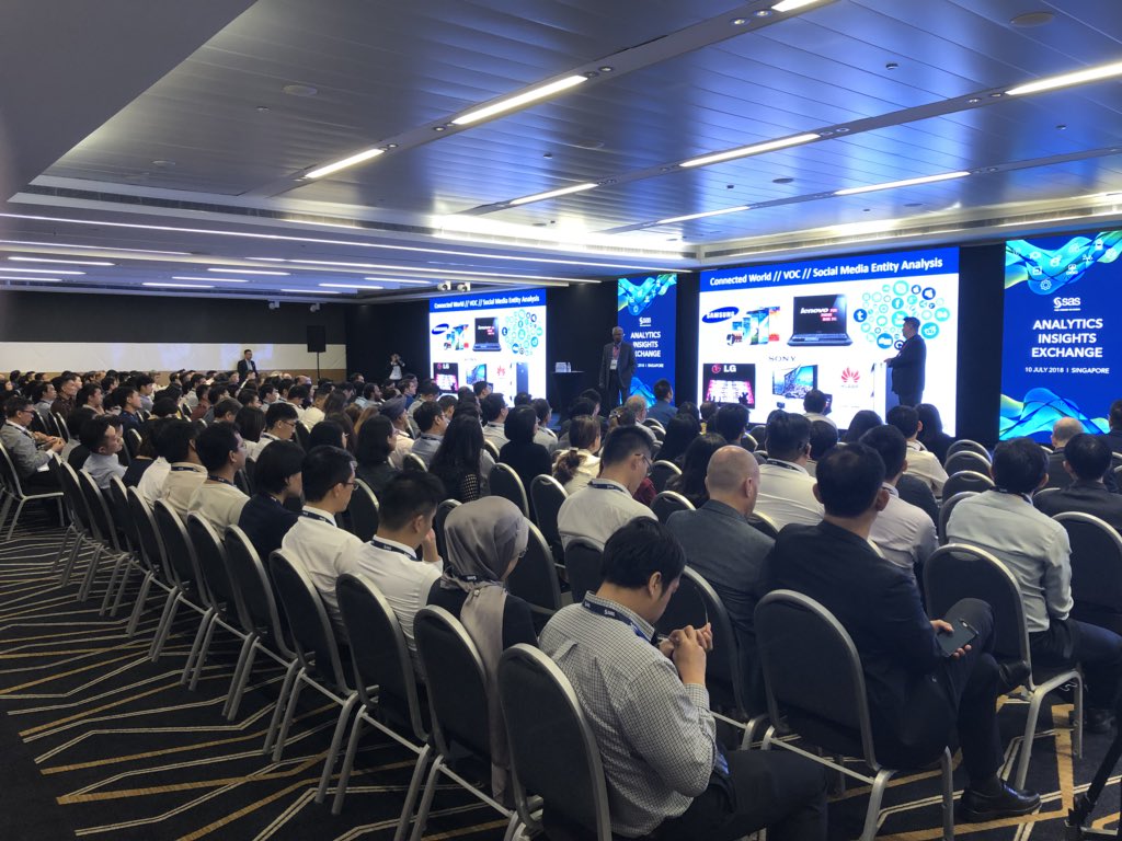 mcaraneta's tweet image. .@alexkwiatkowski credit to this picture at #SASAIX in Singapore today. We&apos;re talking about new value of data from just using data better.