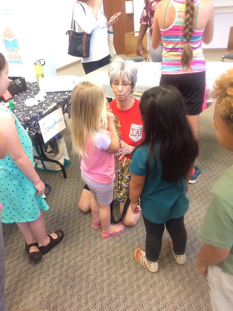 RDUSAI's tweet photo. Some snapshots of yesterday's instrument petting zoo! #WEDOSTUFF https://t.co/2zhTXwO44Y