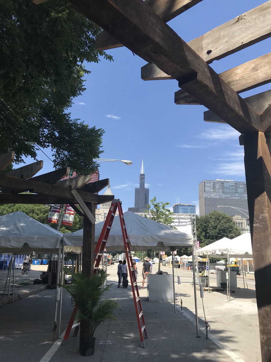ymota's tweet photo. .@TasteofChi @ChicagoFlower @ChicagoDPD We are almost already for @Humana #FarmToFestival at Taste of Chicago 2018! #TeamDCASE https://t.co/XgxbjbjgVU