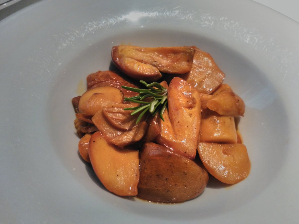 Tendido1's tweet photo. #setas #amanitacesarea #foodie #CocinandoEnLosOrigenes #recordando #Granada #Tendido1 https://t.co/aWggDJVDz8