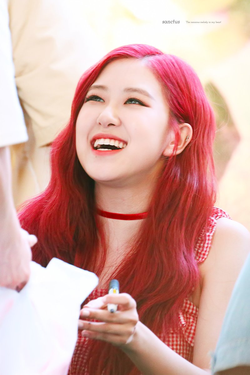 sanctus116's tweet image. 180708 여의도 IFC 팬사인회 로제
#BLACKPINK #ROSÉ

맑은 채영이💝

goo.gl/tCfZ3M
goo.gl/tFvRMH
goo.gl/7aXppD