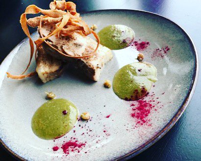 Vlak achter het olympisch stadion vind u Atelier Restaurant &amp; Bar. Van lokale, eerlijke en dagverse producten maken ze verassende en originele recepten. Zeker een fantastische hotspot om te bezoeken! bit.ly/2Jams4a #amsterdam #restaurant #hotspot #tastyclub