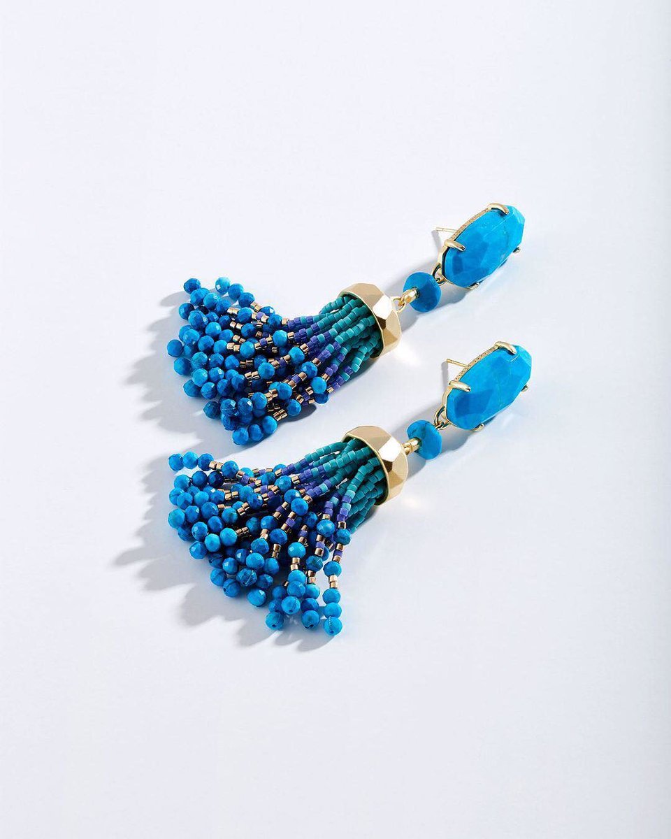 lauranoll's tweet photo. I'm going to tell you a little secret that no one else knows. #MuseKC this year includes a jewelry giveaway that is curiouser and curiouser. Kendra Scott is bringing a mountain of boxed up baubles from $50-150 in value to the party – and you'll have a c... https://t.co/AOfYFgq8sh https://t.co/iJNbItXERa