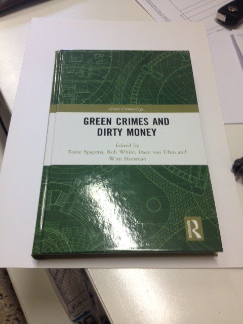 APergolizzi's tweet photo. #Ecomafia #greencrimes dopo #Ecomafia2018 l'ultima fatica letteraria, in lingua inglese, nel tempio della #greencriminology #nonbastaviverebisognaraccontare e farlo con cura e coscienza, et voilà, un altro sasso nello stagno https://t.co/cES8abCA1h