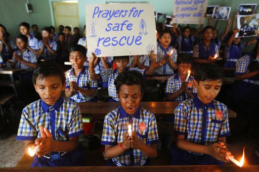 Misión cumplida: rescatan a los 12 niños atrapados en la cueva de Tailandia gizmo.do/ZFMSxdf