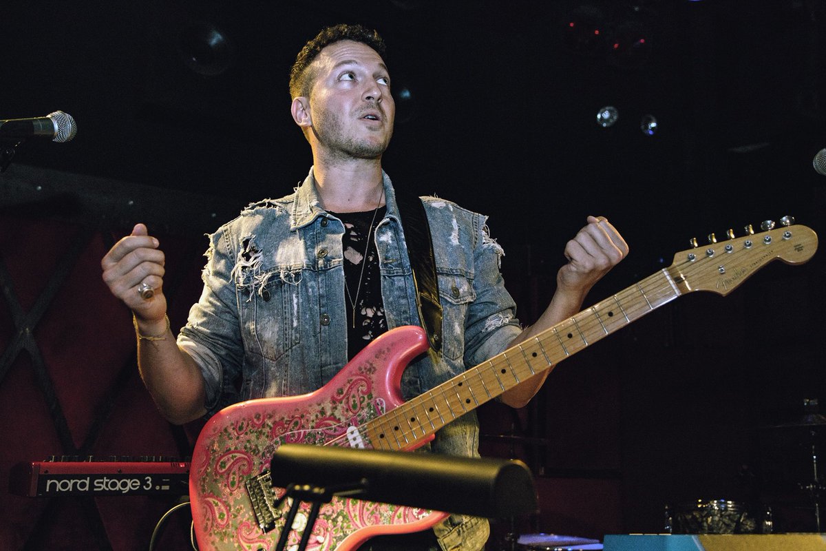 BabetalkMedia's tweet photo. 🌿Photo Showcase 🌱
Brooklyn based artist @stolarmusic created a greenroom oasis while playing at the @RockwoodNYC - check out the coverage below!
📸 @RaeDoryLB 
https://t.co/upqQRyqdbC https://t.co/LCx1UN76cq