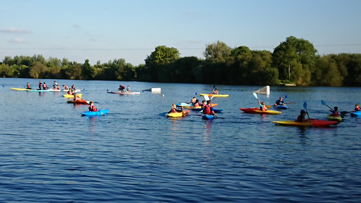 The #seacubs are enjoying another great night on the water with <a href="/Engagewater/">EngageWatersportsLtd</a> #Maidenhead #scouting #taplow