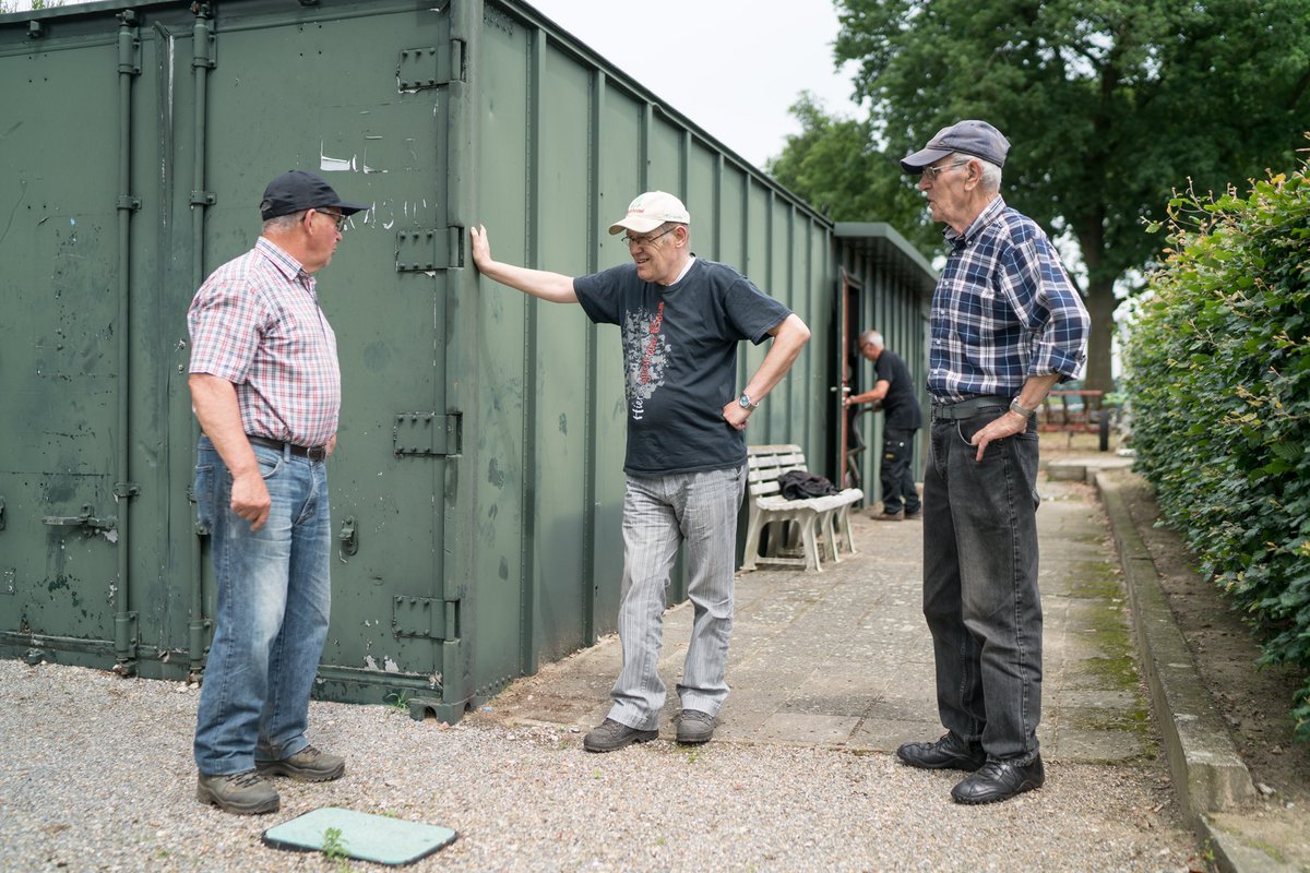 De laatste weken veel gesprekken gevoerd met verenigingen. Veel hebben een te kort aan vrijwilligers. Wij kunnen helpen met onze nieuwe aanpak om vrijwilligers te vinden, zie onze website! Vrijwilligers zijn goud waard voor je club.