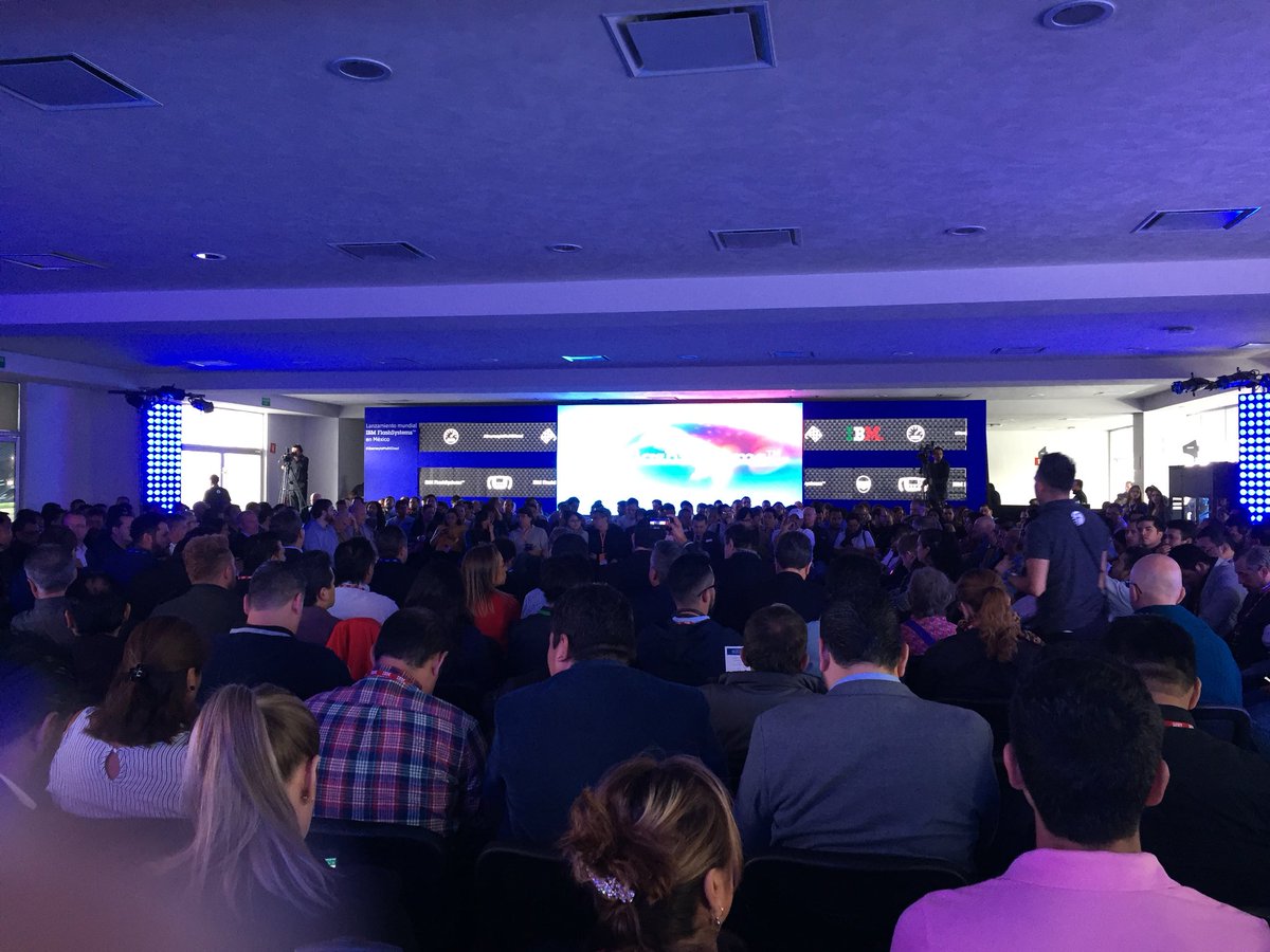 fmbftorres's tweet photo. Full room at the WW #IBMFlash launch #journeytomulticloud #IBMStorage https://t.co/uqBhZDQRGY