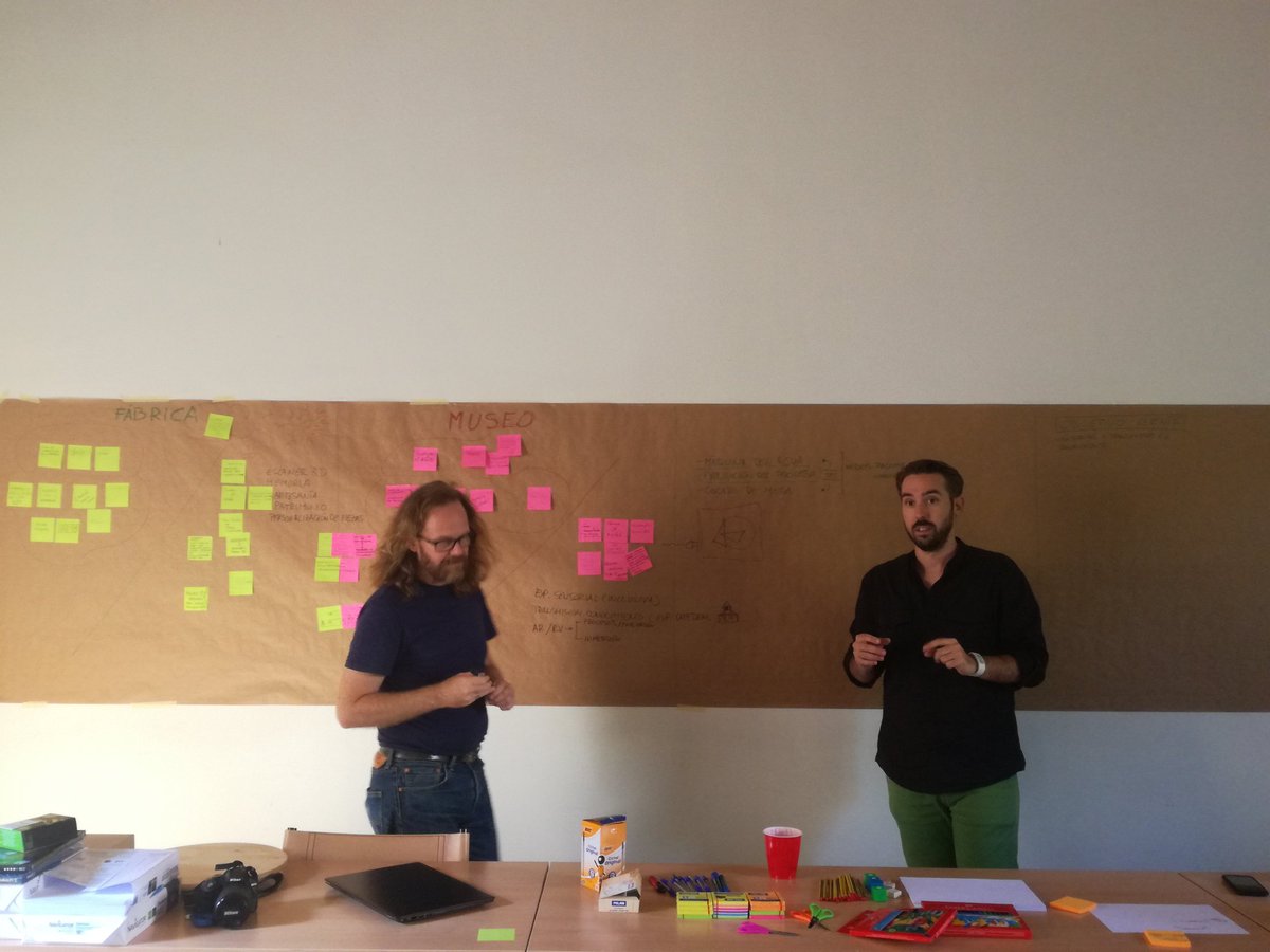 HacktheglassW's tweet photo. Continuamos... Experiencia sensorial inclusiva #DesignThinking #hacktheglass @realfacristales @diseño https://t.co/MCB8V7BzYd