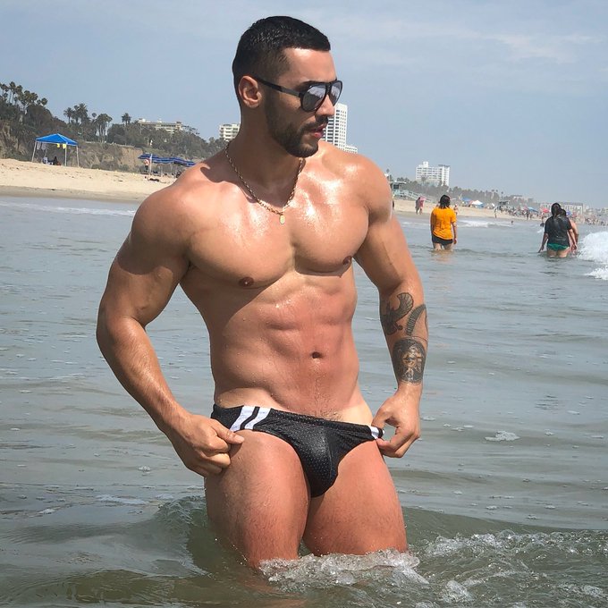 Dose sunny ☀️ days ..... 😎. .. .. .. .. #aradwinwin #Persian #muscle #smooth #tattoo #underwearmodel<a href="/tag/aradwinwin"class="tags">#aradwinwin</a><a href="/tag/bodybuilding"class="tags"><span>#bodybuilding</span></a><a href="/tag/smile"class="tags"><span>#smile</span></a><a href="/tag/lifestyle"class="tags"><span>#lifestyle</span></a><a href="/tag/clean"class="tags"><span>#clean</span></a><a href="/tag/happy"class="tags"><span>#happy</span></a>