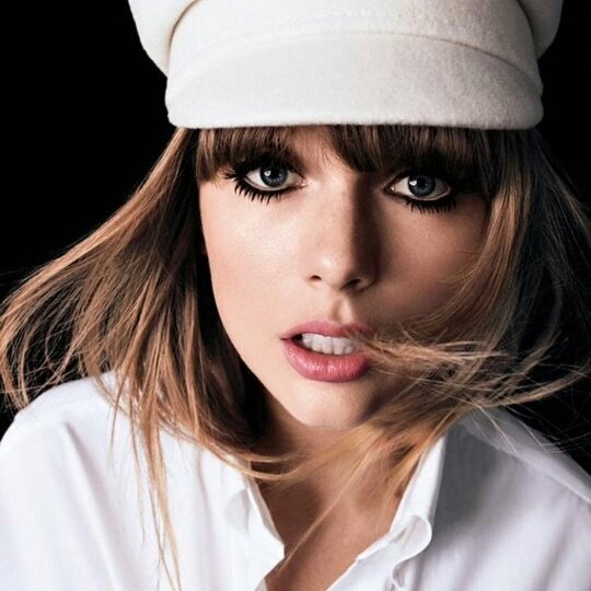 Swiftie13_rep's tweet photo. "Tienes que recordar que nada  sigue siendo  lo mismo "--💐Pattie Boyd -- Taylor Via Instagram.
#reputationstadiumtour https://t.co/WjwYhtOsb2