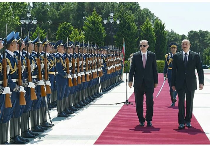 ElnuraC's tweet photo. #İlhamlaİreli #YolaDavam #11Aprel #24Hazirann #PresidentialElection
#TurkiyeninGücüBizimGücümüz
#BizimGücümüzBirliyimizdedir
#BirMilletİkiDövlet #BTC #BTE
#TANAP 🇦🇿❤️🇹🇷 💙❤💚 https://t.co/vupdn8ZYjD