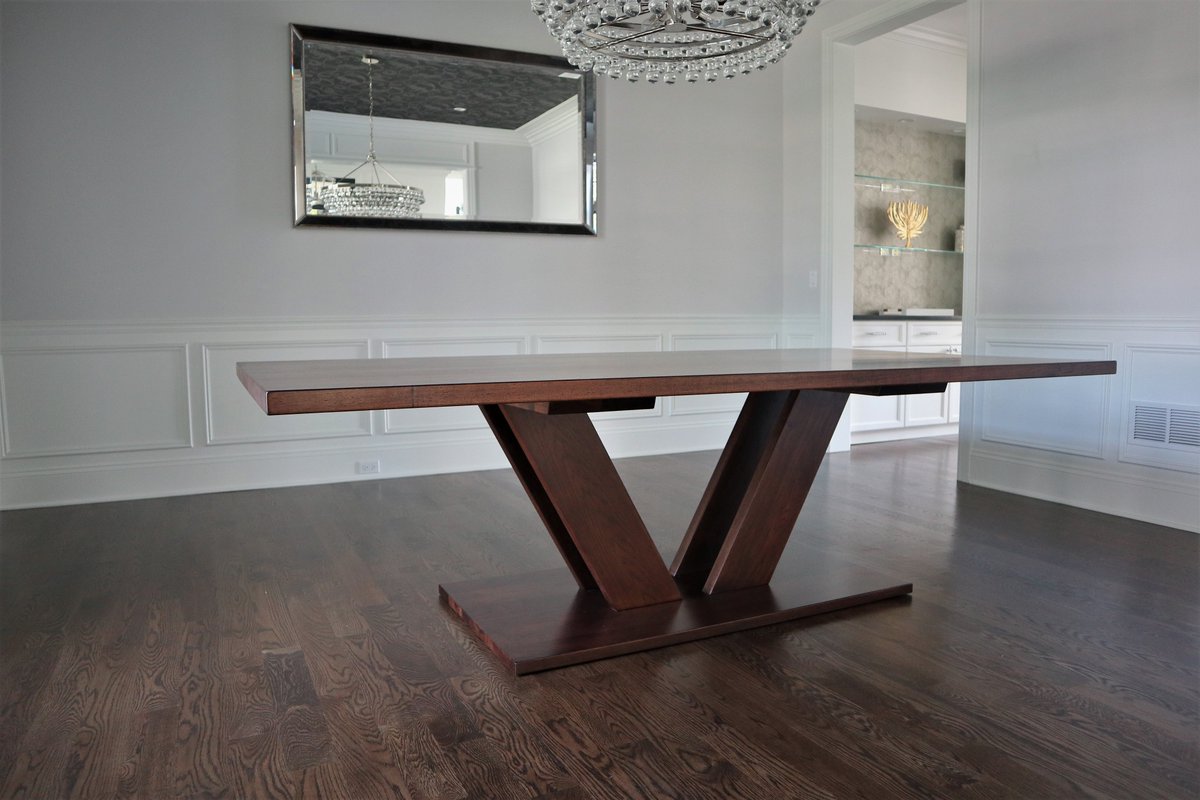 HandmadeTables's tweet photo. To complete our Marks pedestal table show-off, here it is in its final home!
https://t.co/ZnRz6KHe2a
#Woodwork #Chicagoland #FurnitureStore #NewDesign #Home #Kitchen #TablesAndChairs #RusticElementsFurniture #Delivery #Handmade #MadeInAmerica #DiningRoom #ShopLocal https://t.co/mW1cNZPL5T