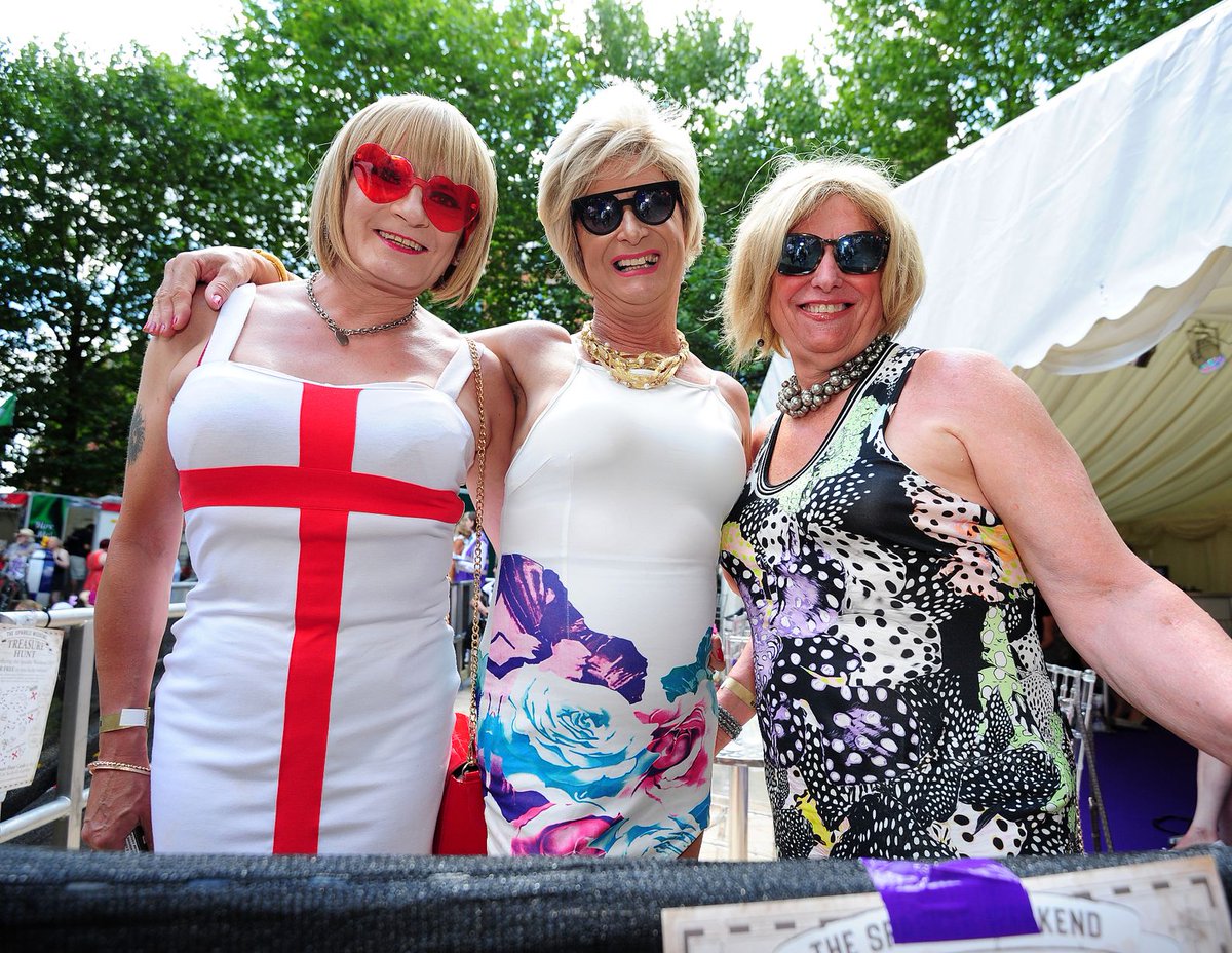 Donna_DUK's tweet photo. #SparkleWeekend2018 #ENG https://t.co/G42ey5h5es