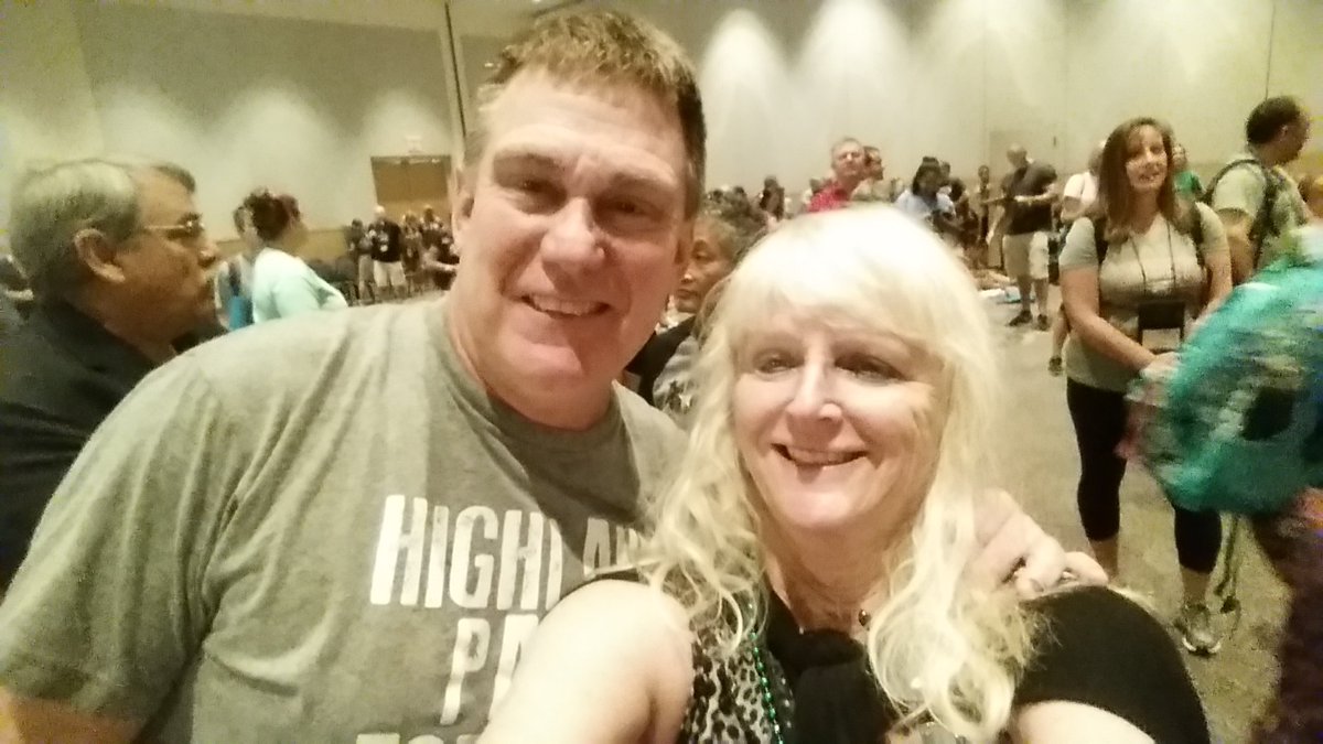 dkstraus's tweet photo. TY!4 kicking 2day off with some great belly laughs! Loved your session! @jimsgymtx #HPAI18
#JMU_HPAI #jalapenopeppers
#PECamp #we https://t.co/gZNBHV85jK