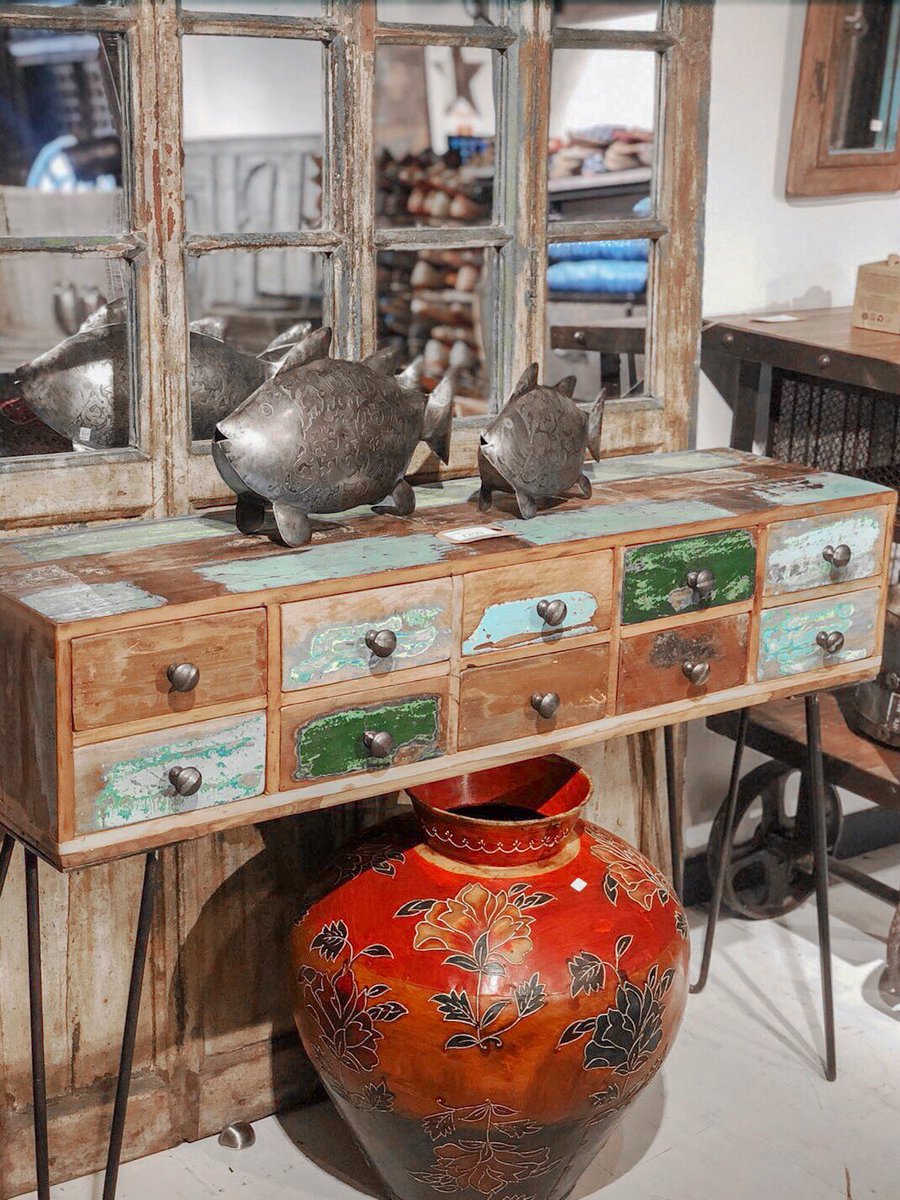 HameshaTimeless's tweet photo. Do what makes your soul shine ✨

https://t.co/ktffEBWsy1

#homedecorideas  #homedecor #mumshour https://t.co/D7zcFxAR95
