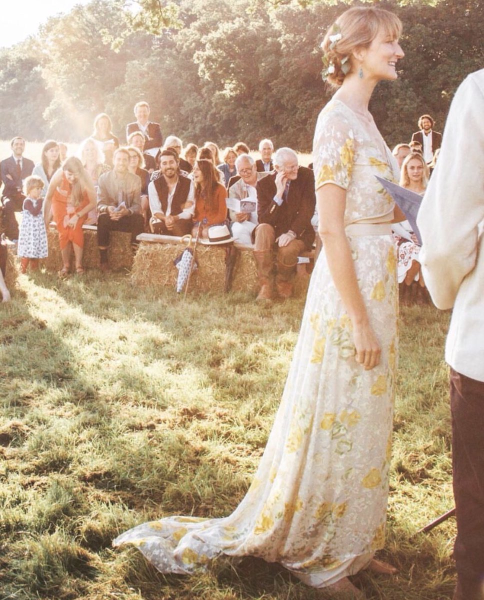 tweetephi's tweet photo. 🌟 Ethereal Elegance 🌟 

Throwback to this beautiful #tephibride @sophiemasonart in her bespoke wedding top &amp; skirt.  

Magic 💫
#has 

#weddingdress #weddingdresslondon #weddinginspiration #wedding #bride #bridalinspo #weddingdresslondon #bohobride #britishbride https://t.co/11j7QIVmqm