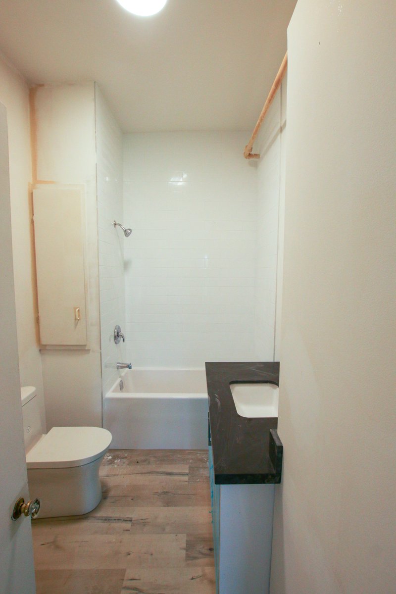 How many differences can you spot between these two pictures?