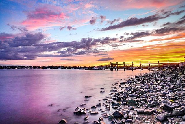 jonathanronzio's tweet photo. Bob Ross would be proud 🙌 Threw a bunch of paint at the sky to see what would stick. #exploreinspired https://t.co/C4eJoCopQo https://t.co/v6xzN7IczH