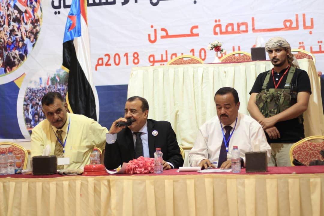 Waddah198A's tweet photo. #الجنوب_العربي_دوله_ودستور
انتصار جديد يضاف الى الانتصارات العسكريه والسياسيه 
انتصار يؤسس لبنات العمل التشريعي والدستوري و اضفاء الشرعيه للعمل السياسي والعسكري 
اصبحنا قاب قوسين او ادنا من انتز��ع دولت��ا وعاصمتها عدن 
دوله فدراليه اتحدايه جنوبيه 
شريك للتحالف العربي وصمام امانه https://t.co/InzB1s48gF