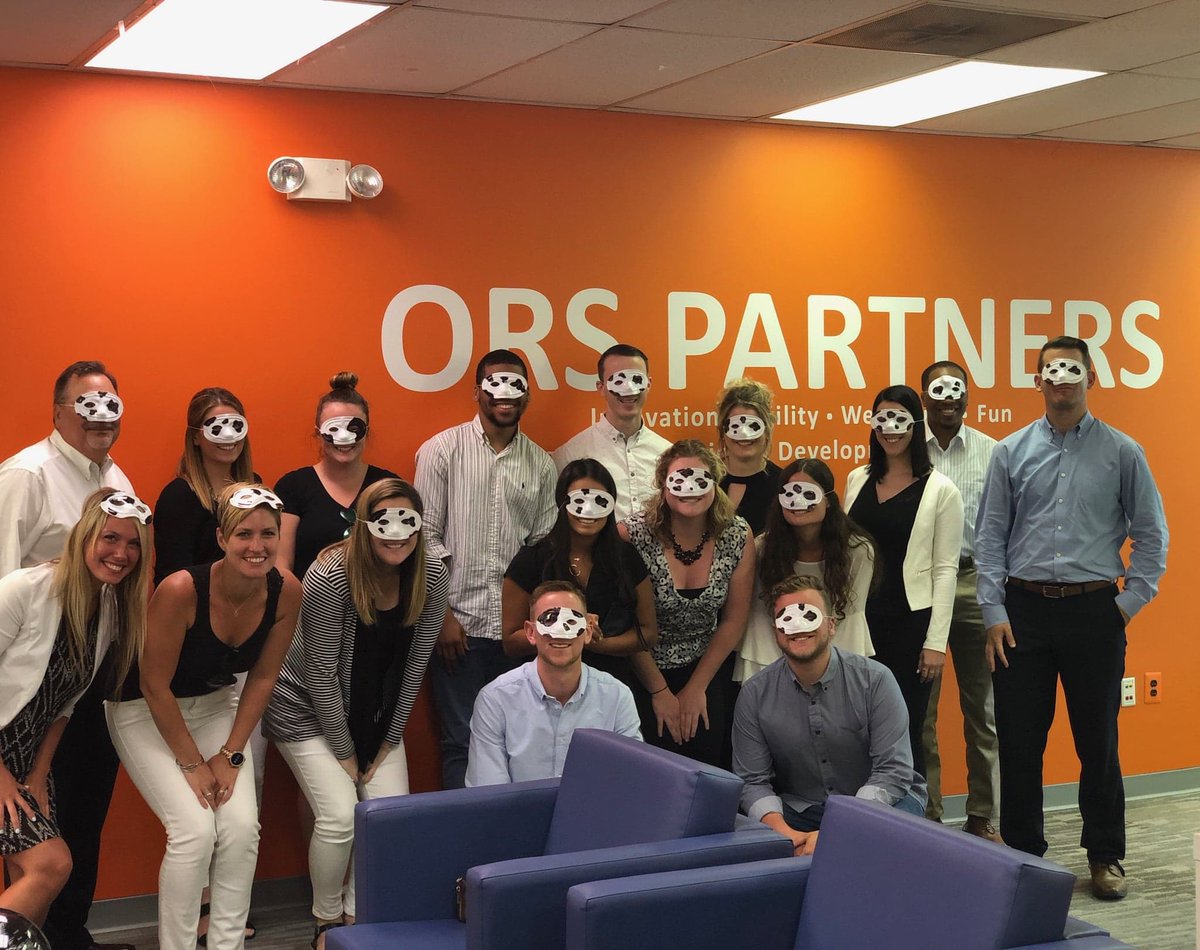 HLangdonRecruit's tweet photo. The @ORSPartners #CowCrew is growing as we celebrate our 5th Annual #CowAppreciationDay2018! #whyiloveORS #ORSpartners @ChickfilA https://t.co/XhjPWP1zex