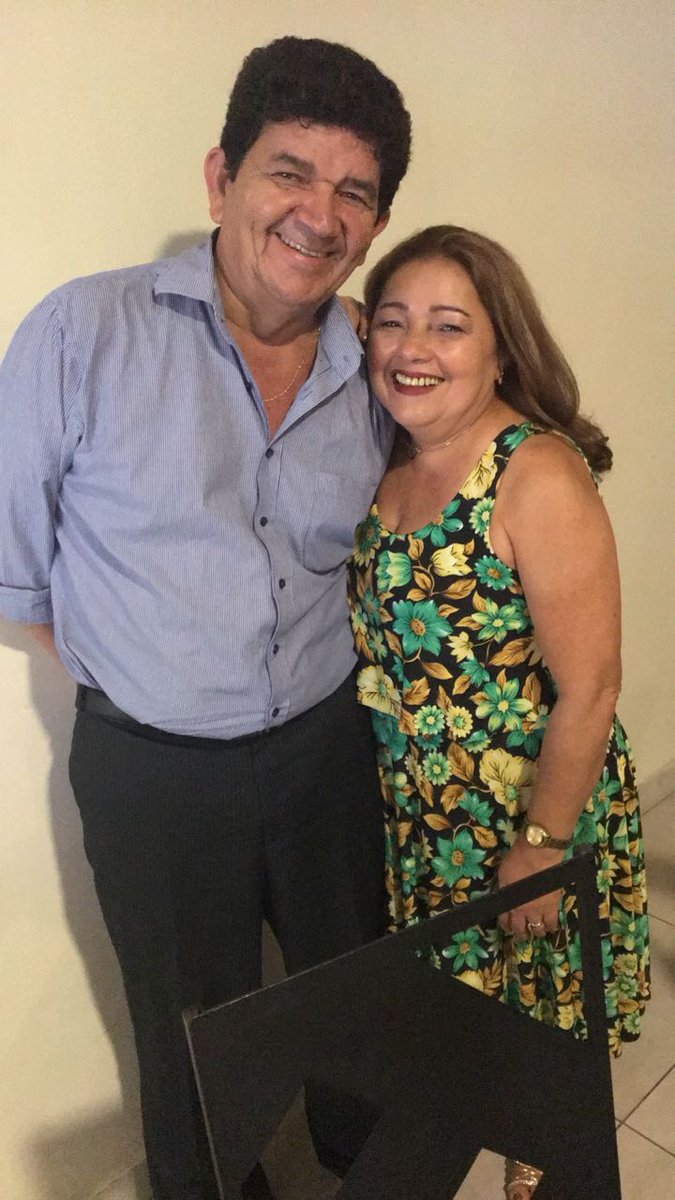 RaquelOttoni's tweet photo. Um amor inexplicável, um amor sem medidas, um amor sem limites, o mais puro e verdadeiro amor❤
Meus todos, amo de mais😍😍
E saudades?!! Ta tendo de mais😔 https://t.co/wMGekzKQDl
