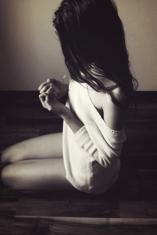 I look at my hands
in the pause of my breath
and here in this clamor
that I am
You are,
my love