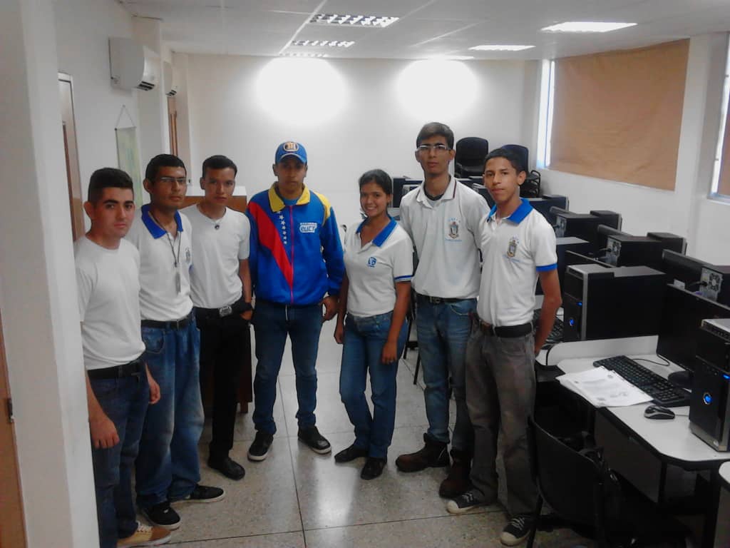 NoelDonquis30's tweet photo. La @unefa_ve #nucleoyaracuy   Continúa en su segunda fase, de Censo y Registro de Beca Sucre correspondiente al período Julio 2018 en la Sede de la UT FUNDACITE Yaracuy. https://t.co/gR7a2AwaQd