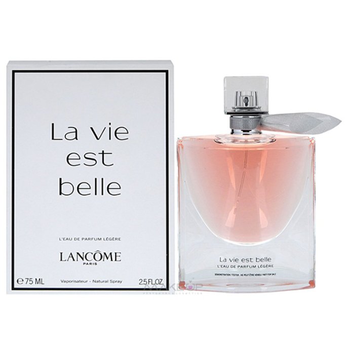 davelackie's tweet photo. Our next #LancomeForAll Twitter Chat Giveaway is the elegant floral-gourmand scent: La Vie Est Belle with notes of iris, orange blossom, praline, vanilla &amp; pear. To enter follow @davelackie &amp; @NinaWmakeup &amp; RT https://t.co/9duKBIa5By