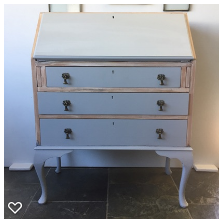 RelovedbyJo's tweet photo. Pretty ladies writing desk - More details here https://t.co/0NSvIo9RPM #upcycledhour #summersale - One night only - 10% off - Message for details. #LittleTreasures @hannahnunnlamps #upcycler https://t.co/GBbkRSYUDE