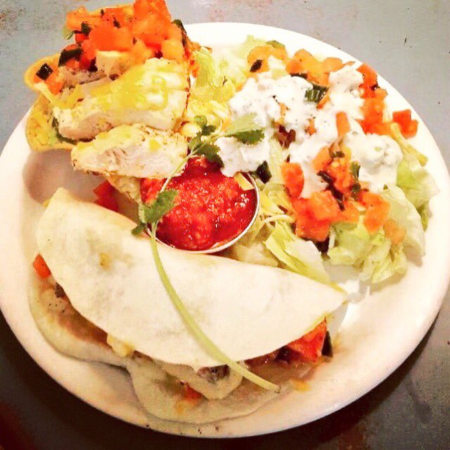 GinasMexican's tweet photo. Nanaimoโs Best Tacos on Lunch Special today!
Wild Locally Fished Salmon Soft Taco, Chicken & Pineapple Tostada. Served with ensalada.
#Nanaimo #downtownnanaimo #localsalmon #salmonsofttaco #besttacosintown #besttacosinnanaimo #besttacosinthecity https://t.co/7EGN6jbvq0