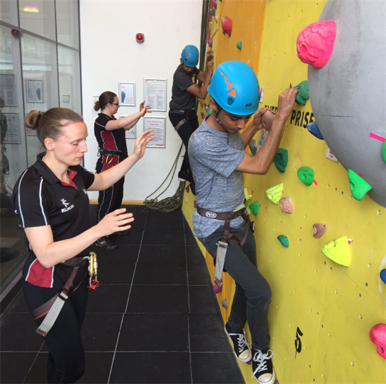 dmuleicester's tweet photo. Year 12 students had the chance to experience what life at university is really like when they enrolled on our #DMUaspire programme 👉 https://t.co/wGvLb8LHJ0 👈 #IchoseDMU https://t.co/j6l1hOMwLT