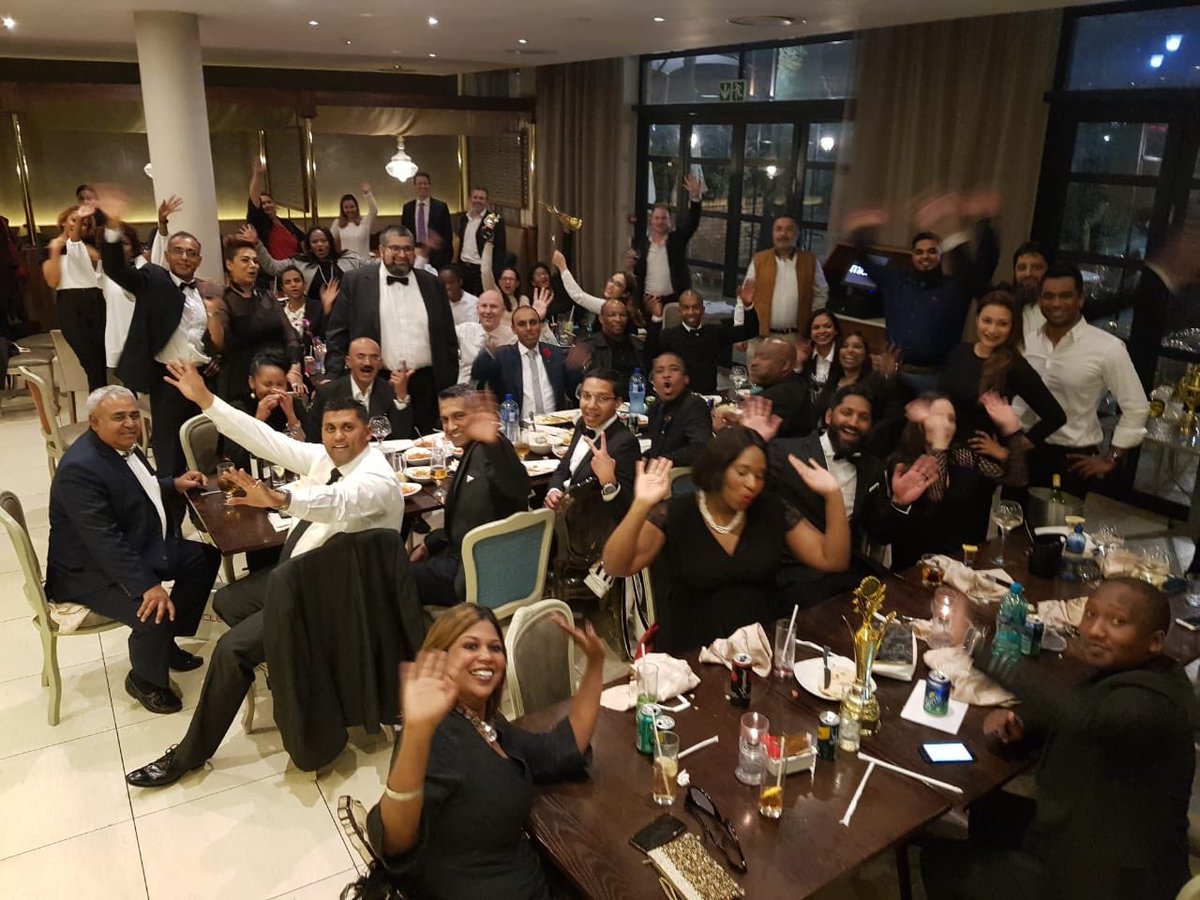 momsyru's tweet photo. Great end to the day at the @Oracle_Africa ZA #Technology Team Dinner 😎 Congrats to all the Award winners 🍾 #TeamKickOff #LifeAtOracle https://t.co/8Sk0ih5nC1