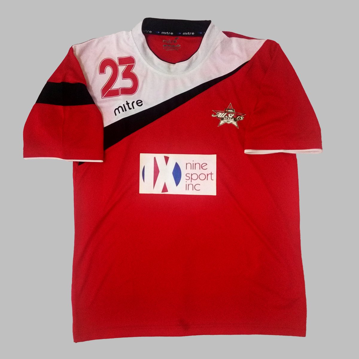 #jersey4sale
#limitedfootballshirt
.
ISL All-Star 2014 (Rare) 
Size Large (L) 
Nameset Original
BNWT
.
Minus : Tagsize pudar dan Ada garis samar di sponsor
.
Price : 299K ✈ Free Shipping to Indonesia
.
Official Wa : +6285298280850