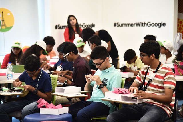 araijain's tweet photo. @GoogleIndia First Ever Spectacular #SummerCamp Concludes in #NewDelhi #SummerWithGoogle @BloggerBees https://t.co/ynTttq5rzO #TheLifesWay https://t.co/IpOiqyGTOF