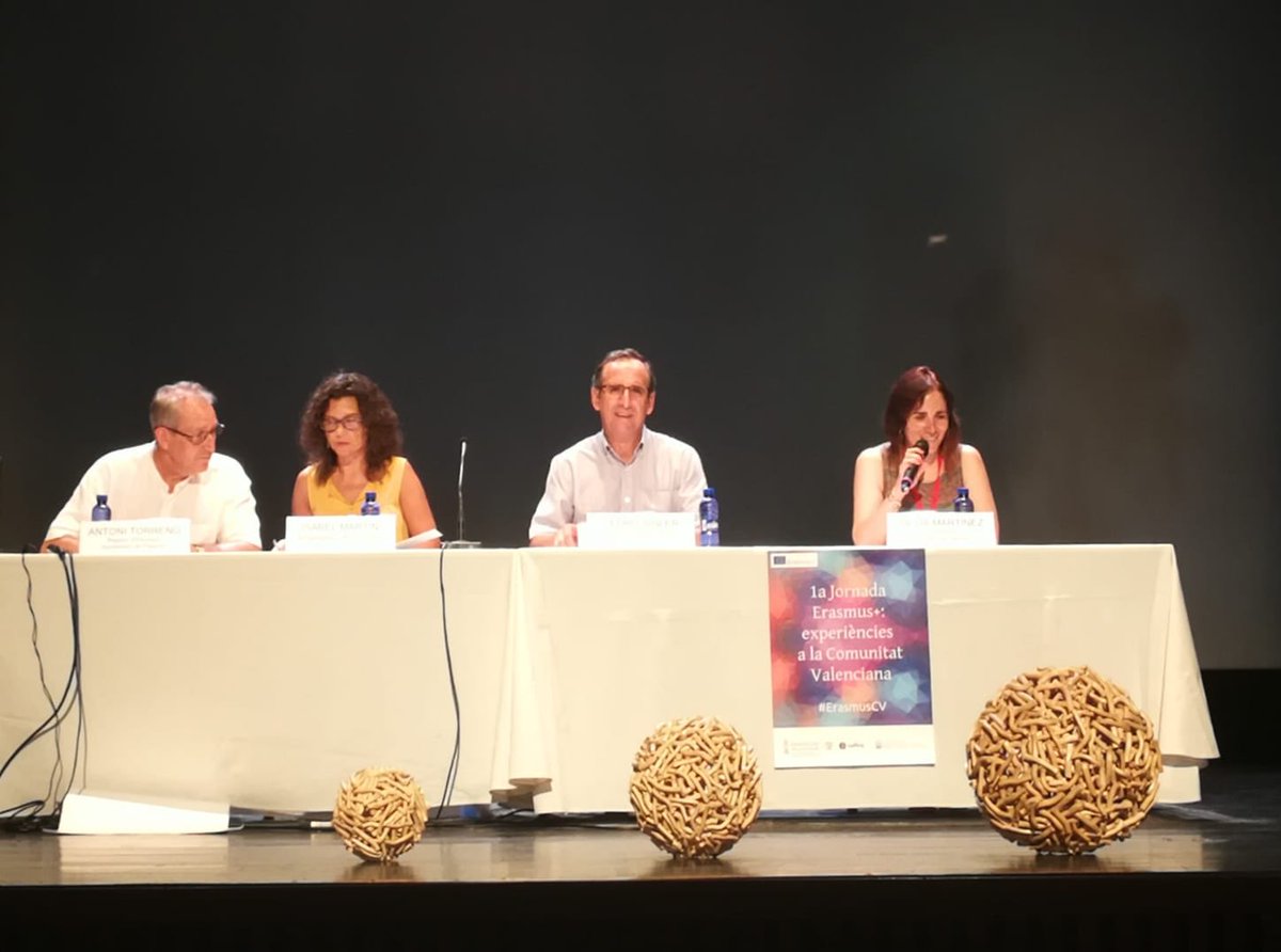 martinezsilvia_'s tweet photo. Esperem haver contribuït en la difusió dels vostres projectes. Fins la II Jornada! #CefireValència @GVA_Cefire https://t.co/ZQJOWfkYSP https://t.co/rh6Aifhv8I          https://t.co/ERDSOYRyMr                            https://t.co/fMqbGzvJ3V https://t.co/uizlBF1h33 https://t.co/BvVcP5A4t4