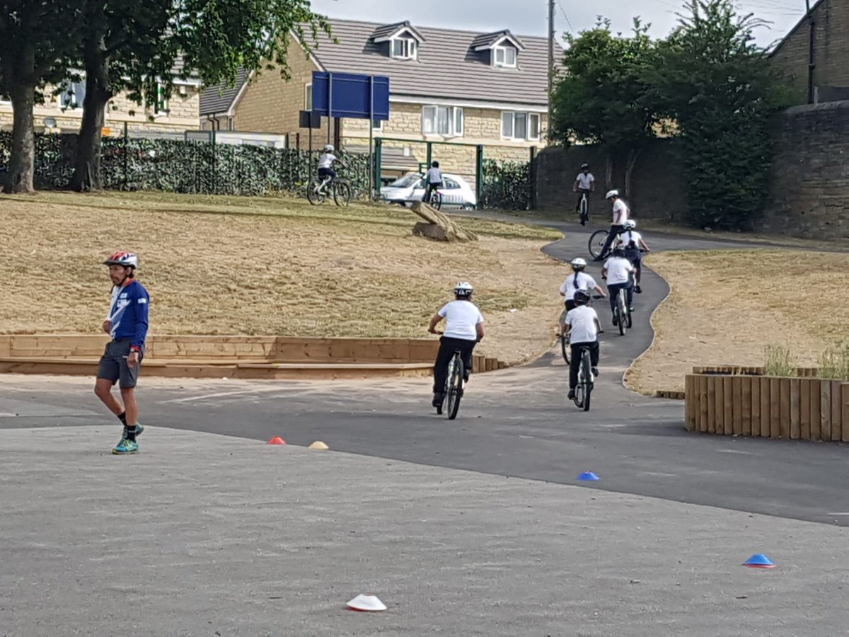 dmn_pe's tweet photo. An #excellent cycling lesson today in year 5. Many thanks go Mrs Jackson and @BritishCycling for organising this #aspire @dixonsmnp https://t.co/Y8Fkl6EFTz